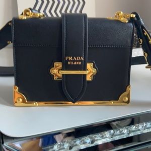 Shoulder box bag